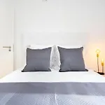 Beato Premium River View Apartment
